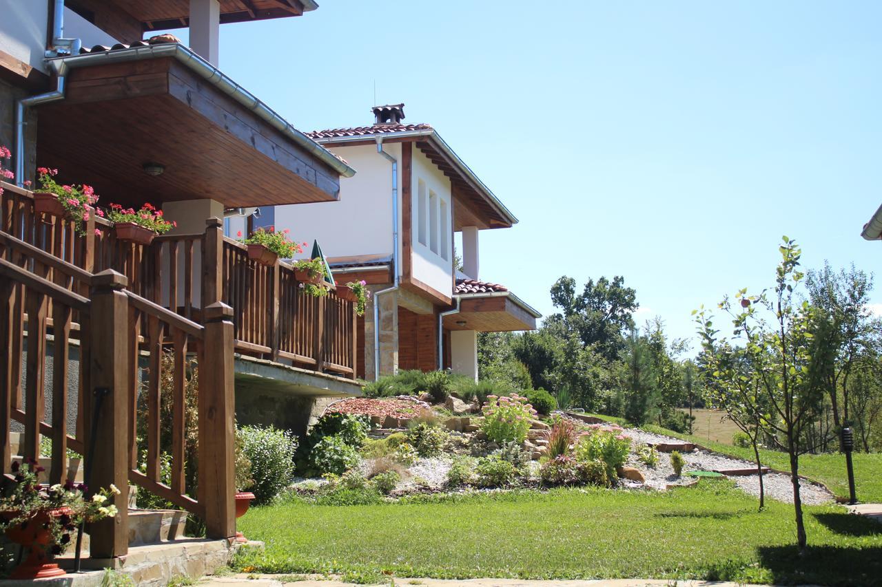 Sinjirite Complex Hotel Elena Exterior photo