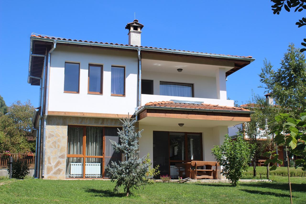 Sinjirite Complex Hotel Elena Exterior photo