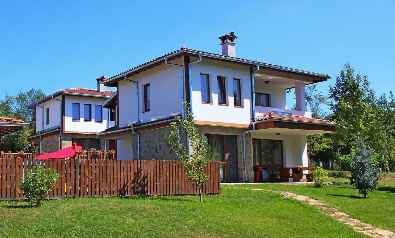 Sinjirite Complex Hotel Elena Exterior photo